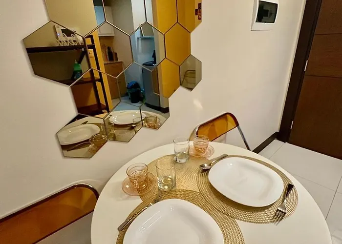 Luxury 1br Condo, Parksuites Tower 1, Uptown Bgc * Manila